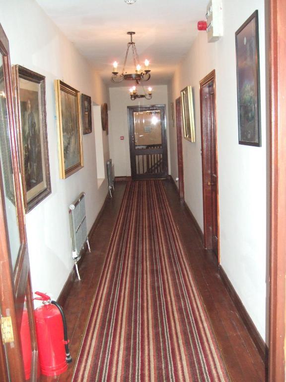 The Pilgrims Rest Hotel (Adults Only) Лисмор Екстериор снимка